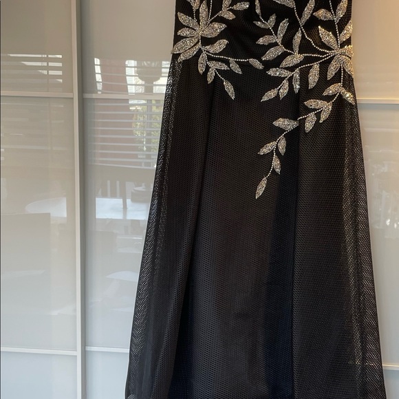 Teri Jon by rickie freeman evening dress size 6, - Picture 4 of 7